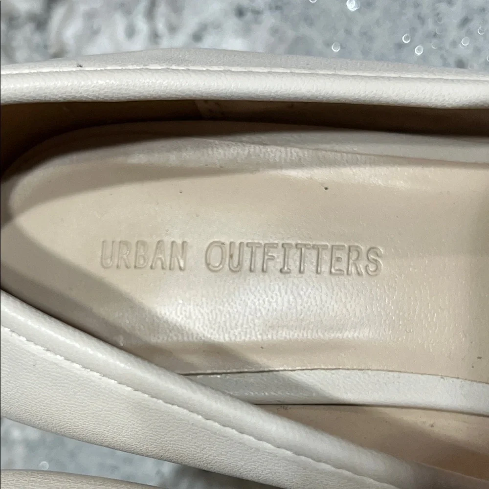 Urban Outfitters Cream Platform Loafers Size EU37